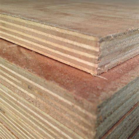Infographic - Kruislings verlijmd multiplex vs. massief hout