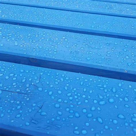 Impressie van een buiten meubilair met waterafstotende impregnering
