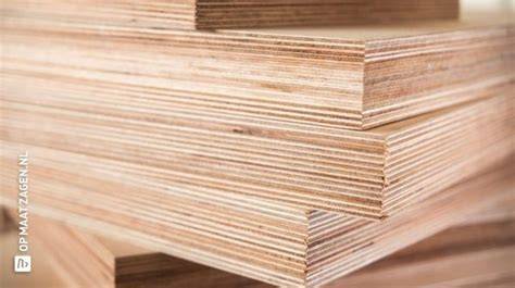 Overzichtsdiagram van materialen: multiplex platen, MDF-latten en bevestigingsmaterialen