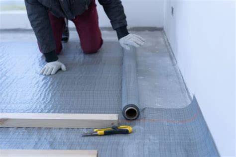 Illustratie: Dampdichte folie onder laminaat in verschillende situaties