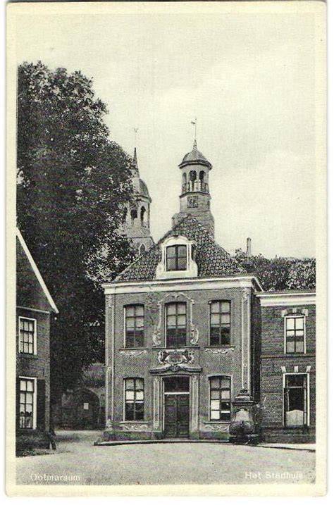 Foto: Schultehuis en raadhuis uit de mid-20e eeuw