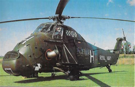 Verschillende uitvoeringen van de Westland Wessex helikopter