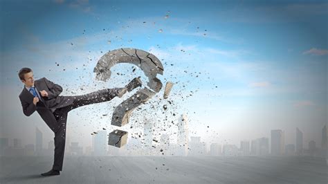 Illustratie die het principe van een intumescent pad in een brandwerende downlight toont