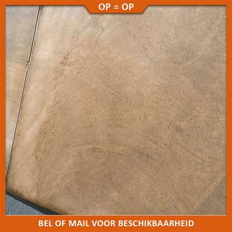 Afbeelding: Gele betontegels geel met spikkels - overzicht en toepassingen