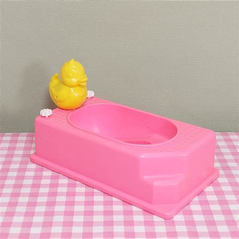 Barbie Bathtime Fun speelset met badkuip, toilet en wastafel voor Kelly