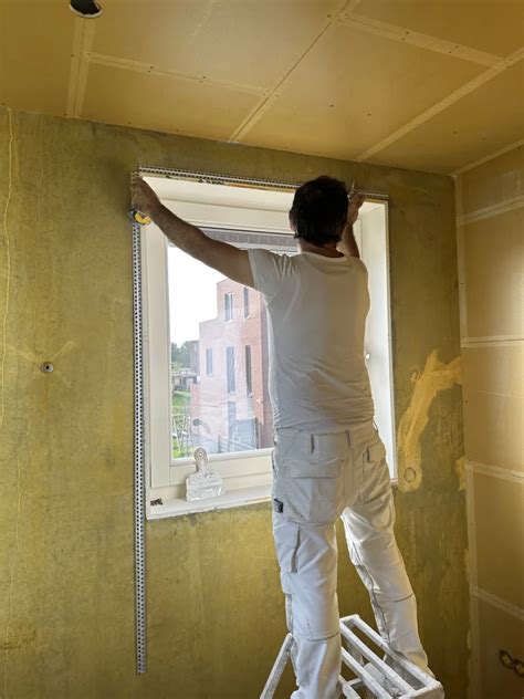 Voorraadmateriaal voor stucwerk reparatie