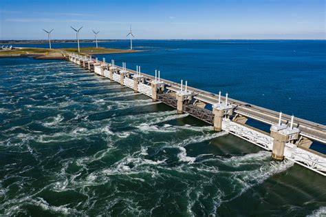 Oosterscheldekering overzicht vanaf kust