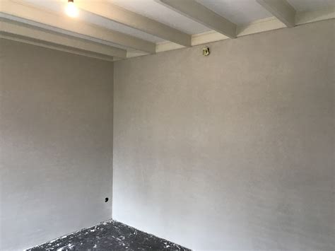 Voorbeeld muren: raapwerk vs sierpleister vs glad pleisterwerk
