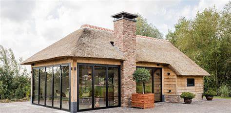 Foto: veranda en rieten dak samenhang