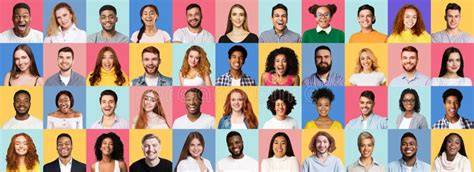 Afbeelding: diverse inloopdouche-stijlen met verschillende tegelwerk