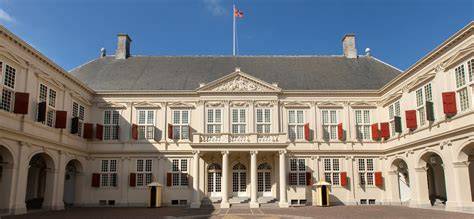 Afb. 9. De kelders van Paleis Noordeinde in Den Haag zijn ongeveer in 1815 ontworpen door architect Bartholomeus Ziesenis. Afb. 10.