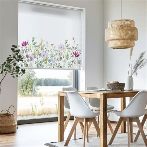 Bloemenbehang met kleurrijke veldbloemen infographic