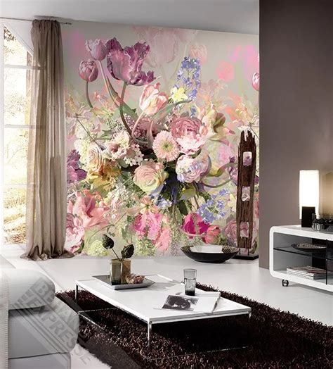 Voorbeeld van een slaapkamer met romantisch bloemenbehang