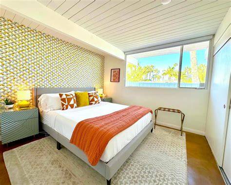 Moodboardvoorbeelden met Palm Springs en Sunmor behang