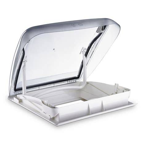 Overzicht van verschillende camperdakramen en opties (Dometic Mini Heki, Fiamma Vent Dakluik Crystal, ventilatoropties, gekleurde/heldere kap)