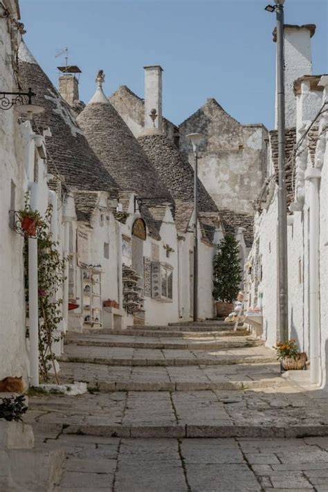 Trullo-woningen in Alberobello langs smalle straatjes