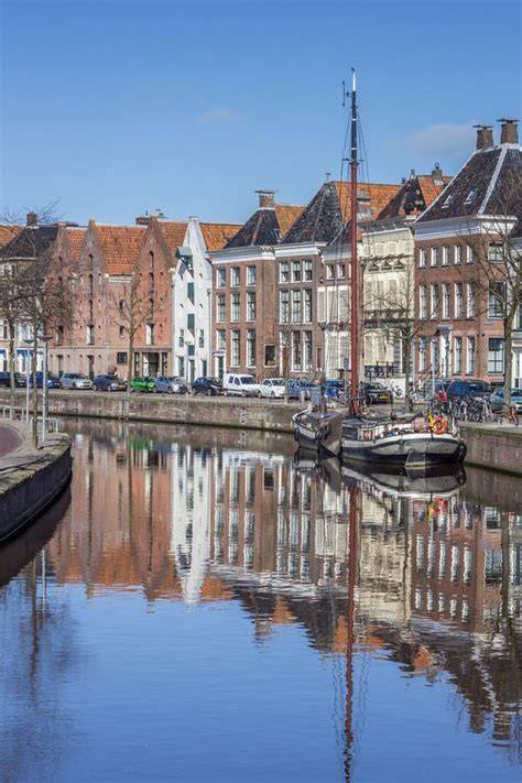 Afbeelding: kaart van de grachtensituatie met pakhuizen langs de Prinsengracht