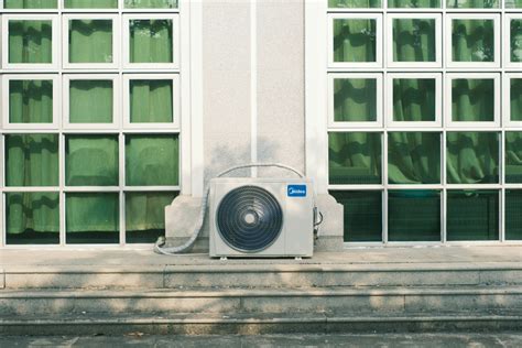 Infographic: Kosten- en werkwijze plafondventilator installatie