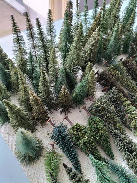 Foto: modeltuin met diverse sierbestratingen in verschillende stijlen