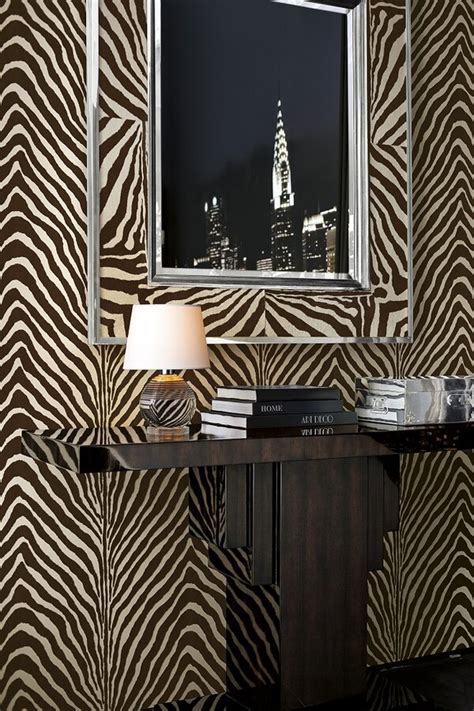 Een voorbeeld van een interieur met Ralph Lauren zebra behang.
