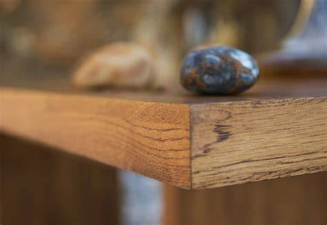 Vergelijking: massief hout vs. fineer vs. wood look materialen