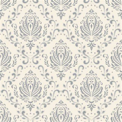 Versailles-inspiratie door middel van rijk behang met klassieke motieven en texturen