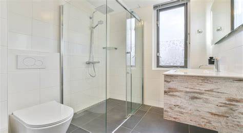 Infographic: Hoeveel kost een inloopdouche en wat is nodig