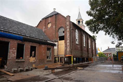 Foto van de huidige verbouwingswerkzaamheden in de kerk