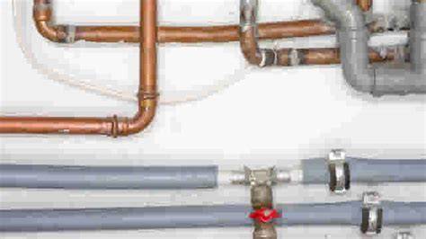 CV-leiding installatie overzicht met 22 mm hoofdleiding en aftakkingen 15 mm