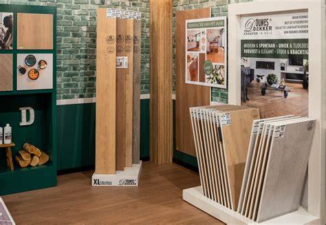 Showsituatie: Laminaatcollectie in showroom