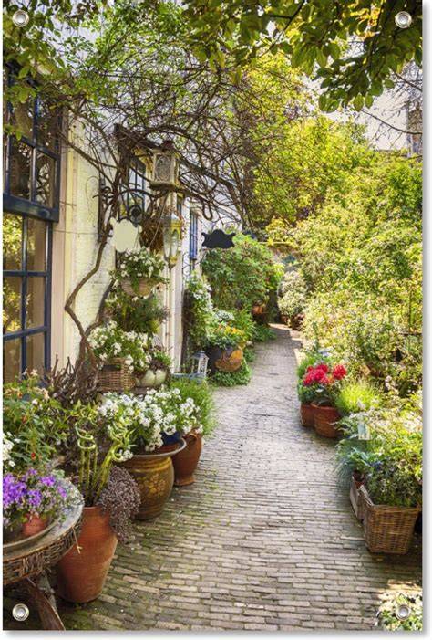 Voorbeeld van doorkijk-tuinposter in een kleine patio
