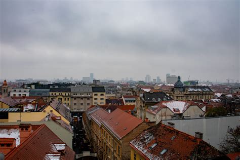 Uitzicht over Zagreb vanaf de Toren van Lotrščak