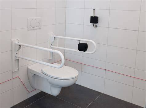 Foto: Rode trekkoord en alarmindicatoren bij mindervalidentoilet