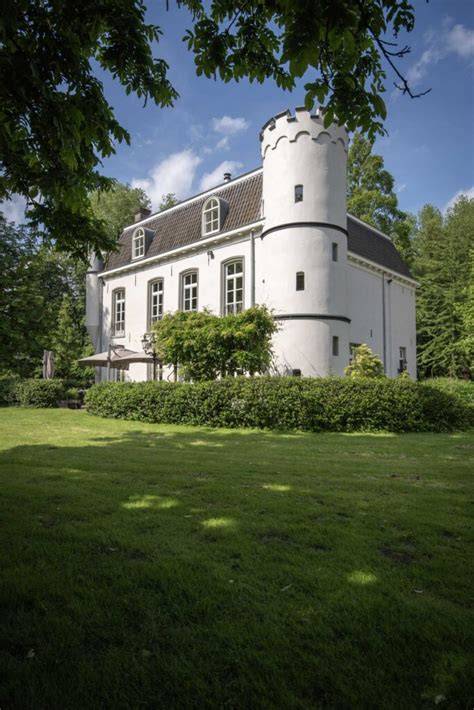 Monument: Zouavenmonument en historische gebouwen