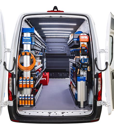 Overzicht van een functionele bedrijfswageninrichting met Sortimo elementen