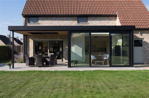 Foto: Veranda met plat dak en lichtelementen