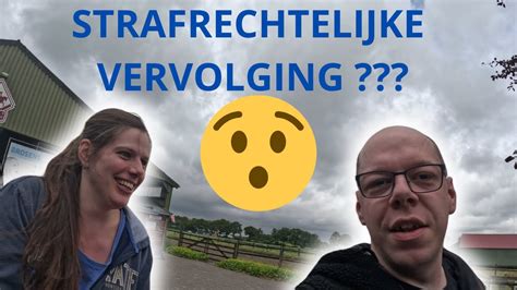 Infographic die de verschillen tussen bestuurlijke boetes en strafrechtelijke vervolging bij asbestovertredingen weergeeft