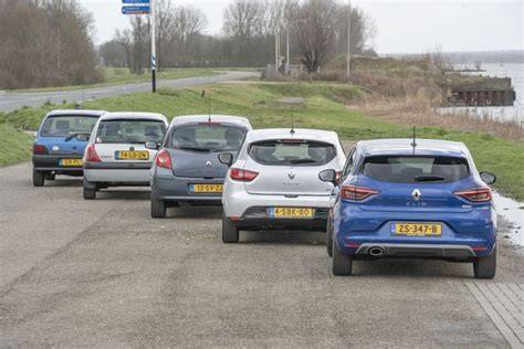 Infografiek: Evolutie van Renault Clio door de generaties
