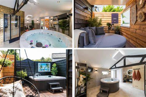 Wellnessgebied met sauna, hamam, binnen bubbelbad en behandelingsruimtes