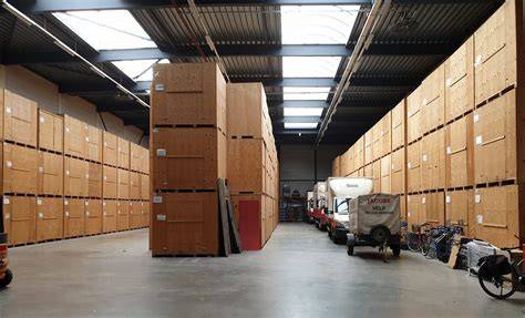 Foto: Interfloor-fabriek en opslag
