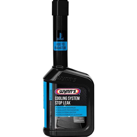 Afbeelding van een verstopte radiateur en een fles WYNN’S Radiator Stop Leak
