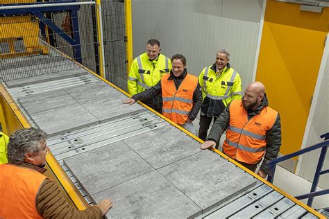 Projectteam_bij_opening_fabriek.jpg