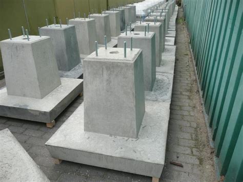 Infographic: overzicht prefab poeren met afmetingen, haal- en zetlijnen