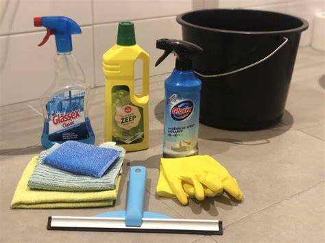 Foto van schoonmaakmiddelen voor douchecabine
