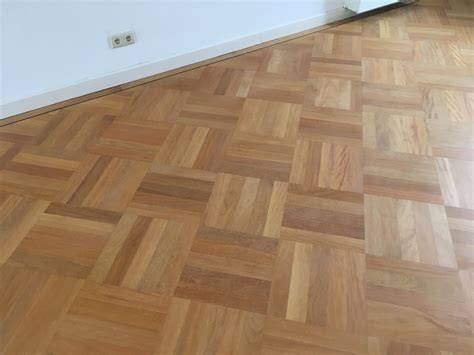 Diagram: prijsrange en onderhoudsverschillen tapis vs parket