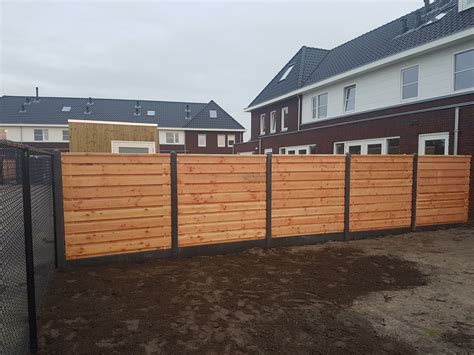 Voorbeelden van horizontale vs verticale Douglas schutting