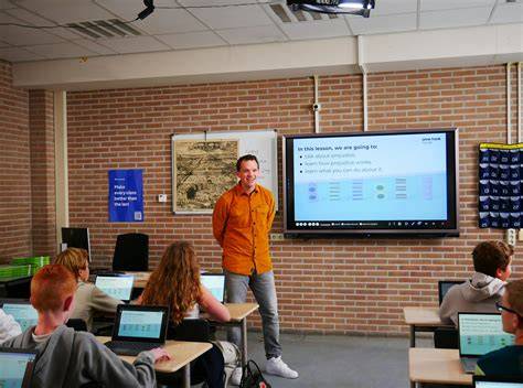 Foto: scholing met interactieve werkvormen over signalen en handelingsmogelijkheden