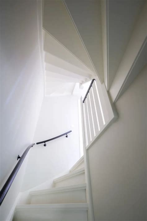 Inspiratiebeeld van een gerenoveerde trap in een jaren 30 woning