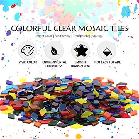 Mozaïektegels in diverse kleuren op een wand