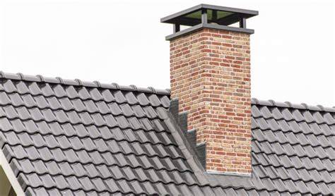 Contextafbeelding: prefab schoorsteen montage op dak